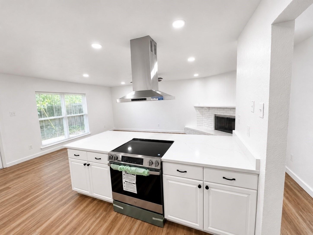 542 Hanover Drive - Photo 4