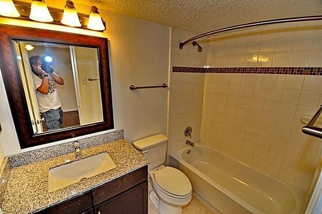 6910 Skillman Street - Photo 5