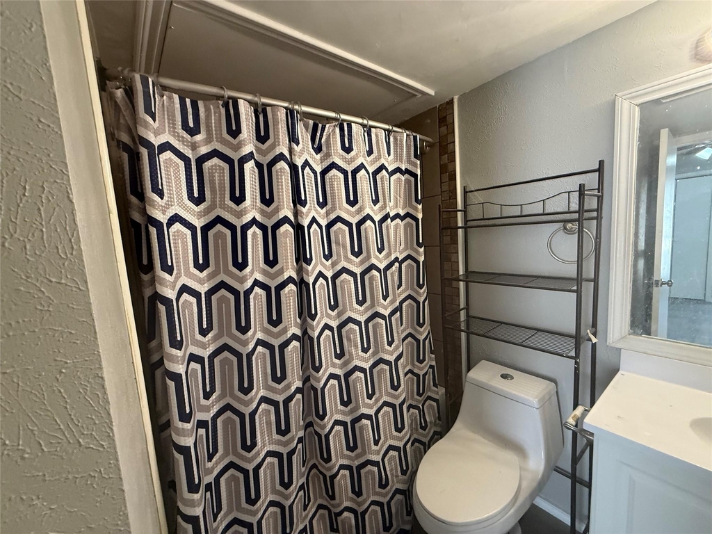 111 Peachtree Court - Photo 6