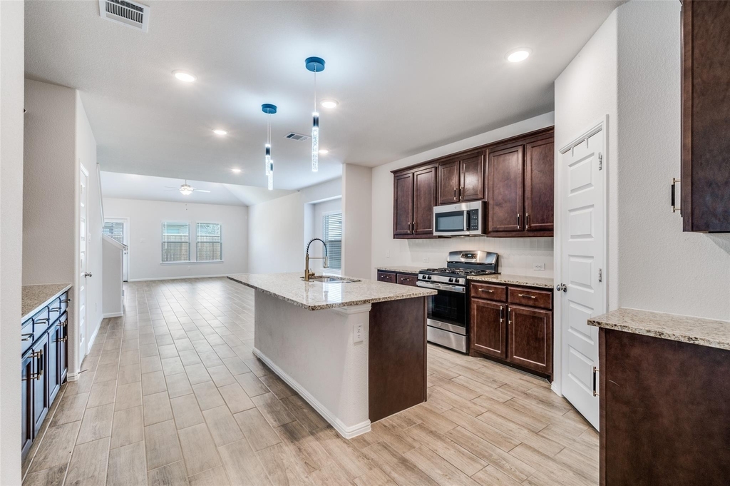 14149 Danesdale Drive - Photo 4