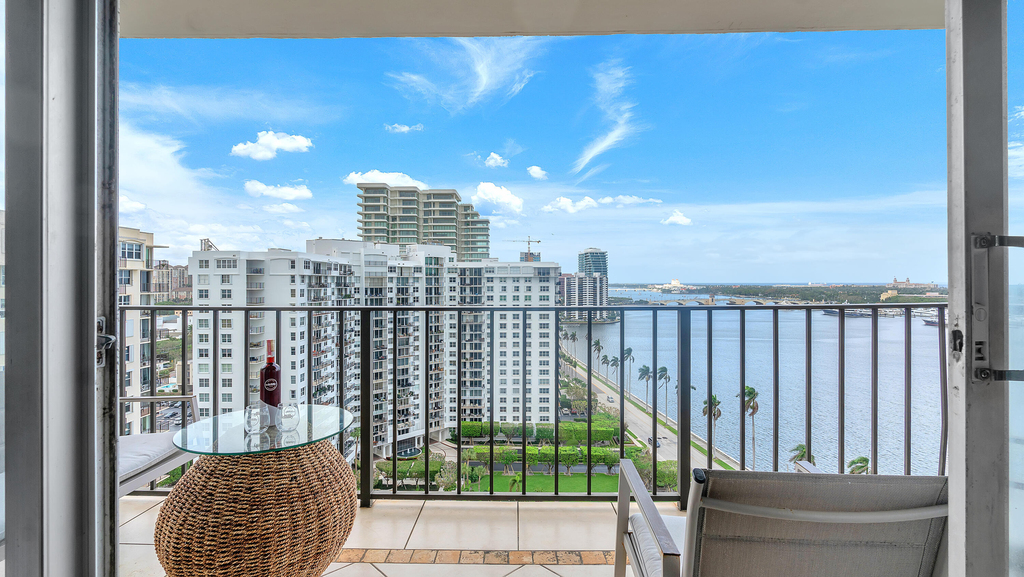 1801 S Flagler Drive - Photo 0