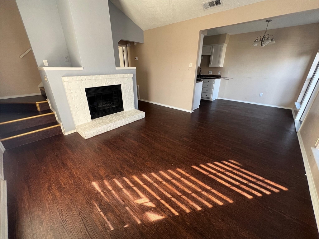 111 Peachtree Court - Photo 1