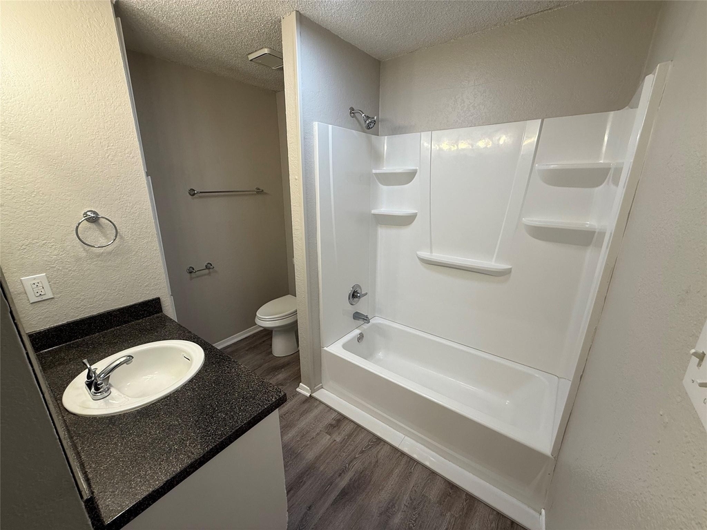 516 Highpoint Drive - Photo 6
