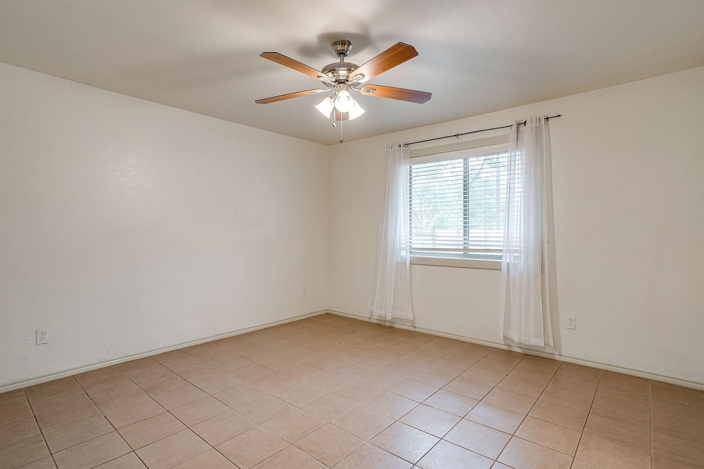 2610 N Casa Blanca Court - Photo 18