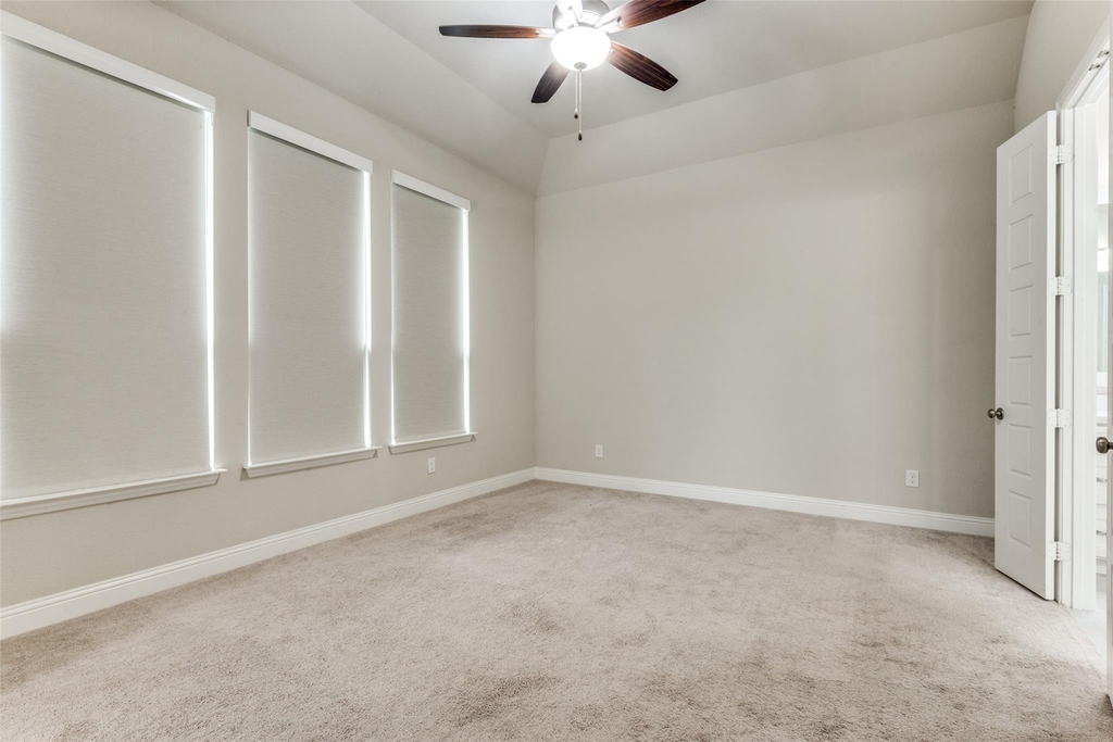 708 Dusty Trail - Photo 22