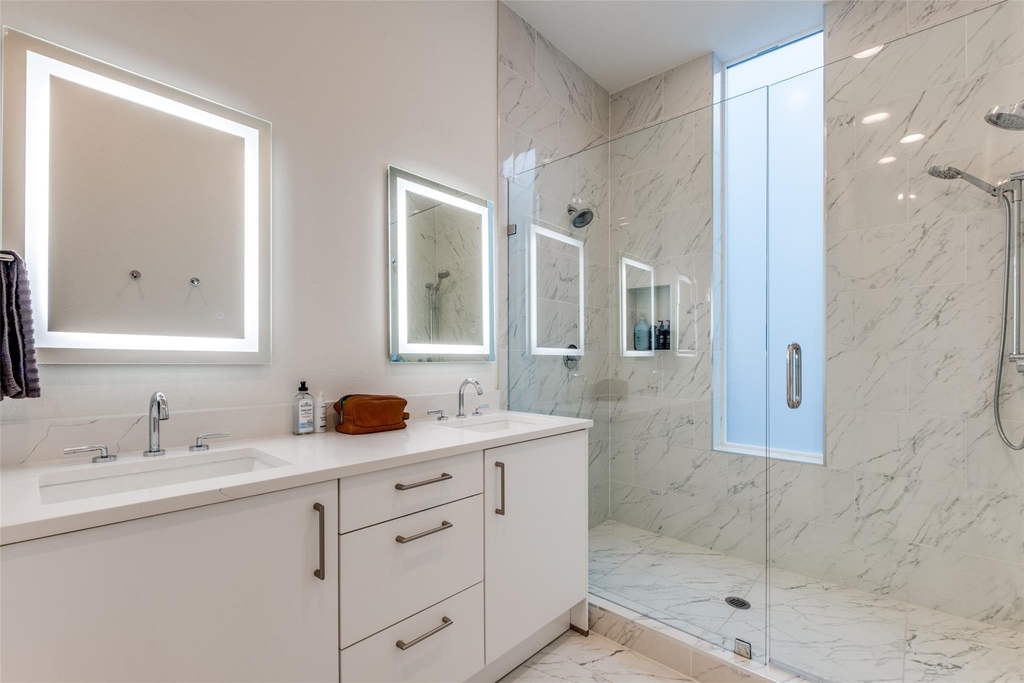 1932 Cuyler Court - Photo 9