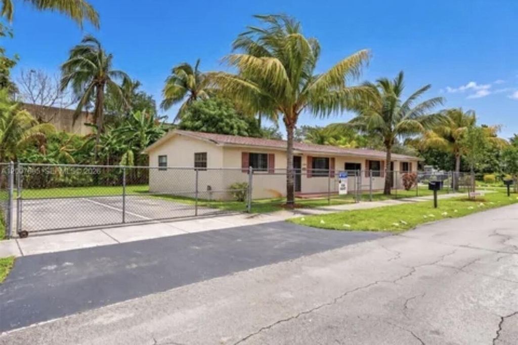 11120 Nw 6th Avenue - Photo 2