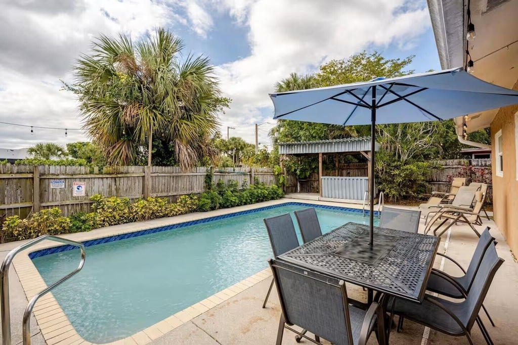 6528 Country Wood Way - Photo 0