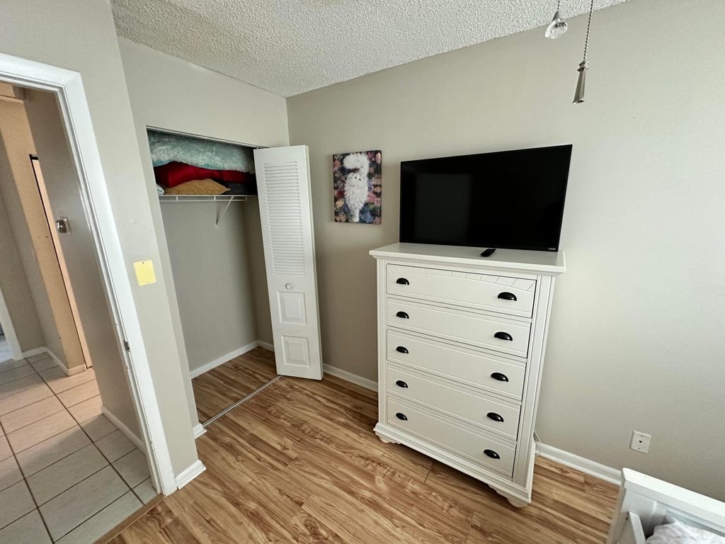 6528 Country Wood Way - Photo 52