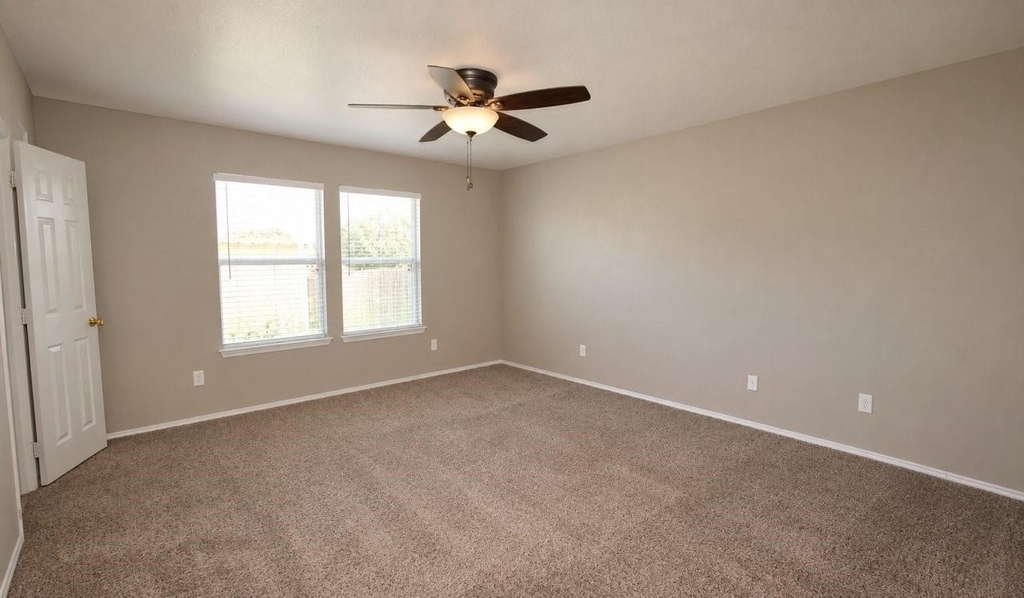 3509 Sherbrooke Place - Photo 11
