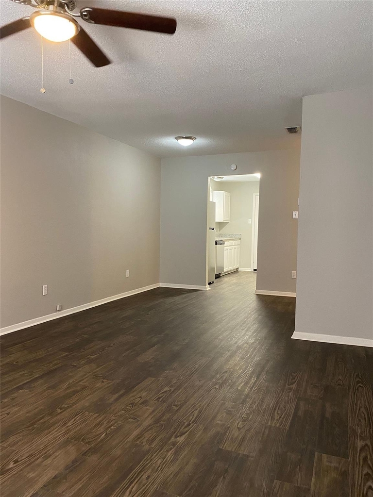 1302 Berry Drive - Photo 6
