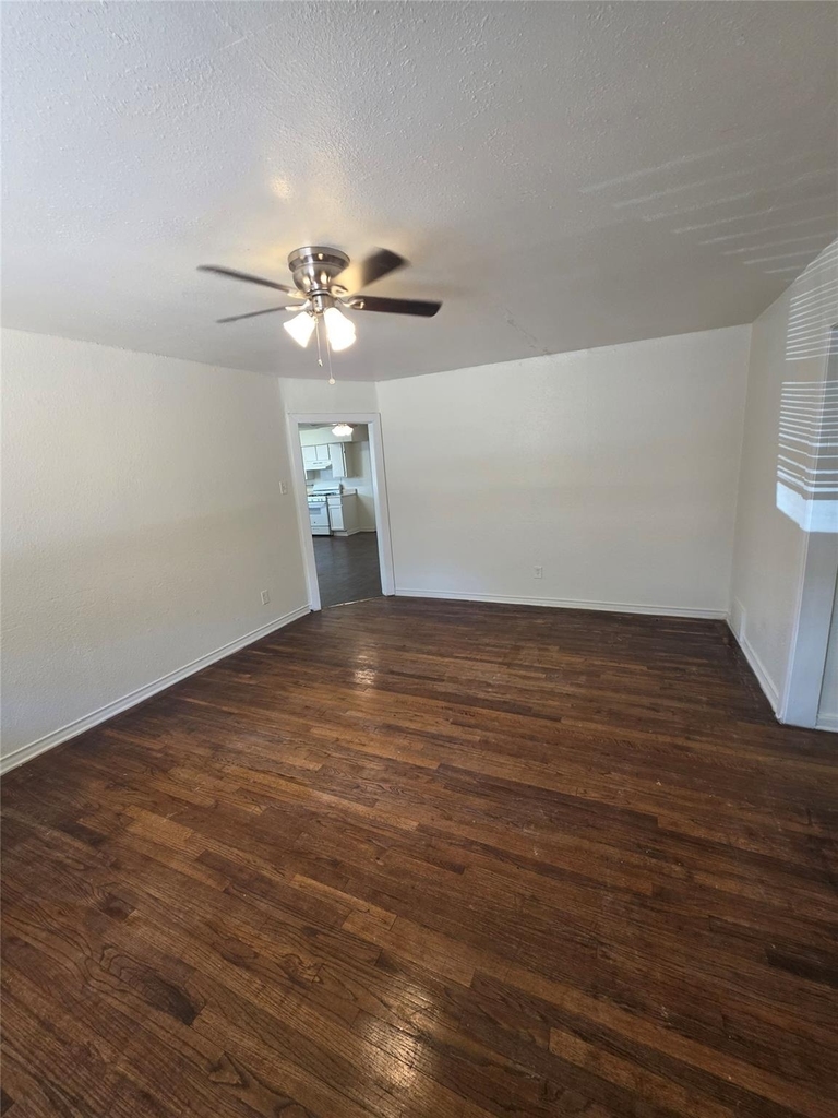 9421 Bluffcreek Drive - Photo 2