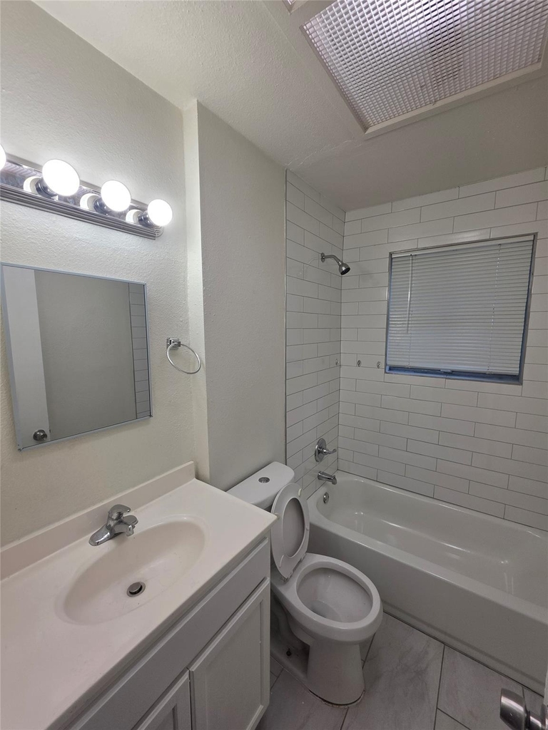 9421 Bluffcreek Drive - Photo 6