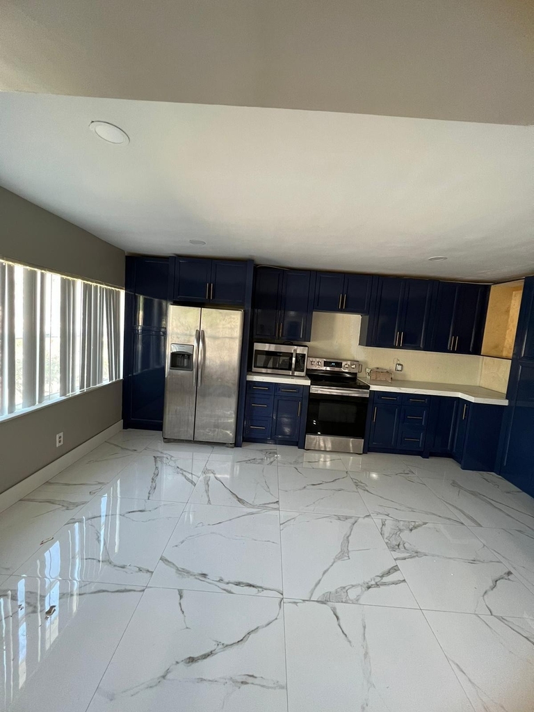 1699 Nw 7th Terrace - Photo 9