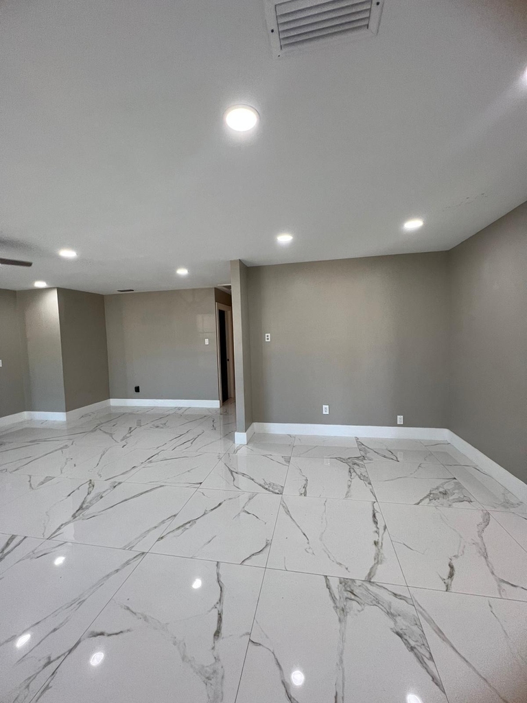 1699 Nw 7th Terrace - Photo 11