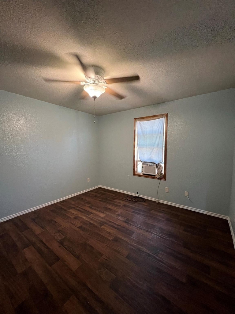 440 Humphrey Street - Photo 8