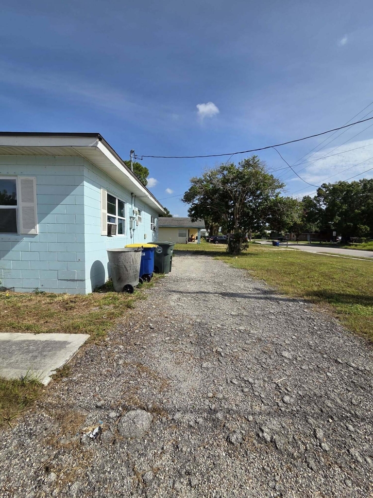 2204 Ave G - Photo 1