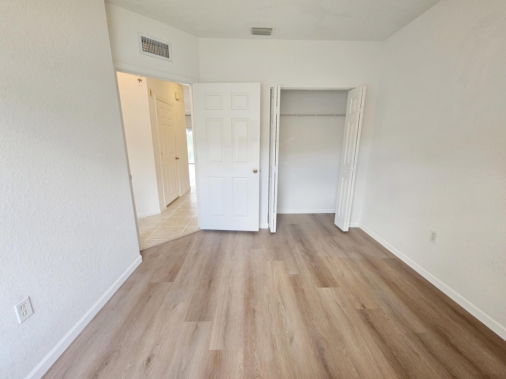 1157 Golden Lakes Boulevard - Photo 7