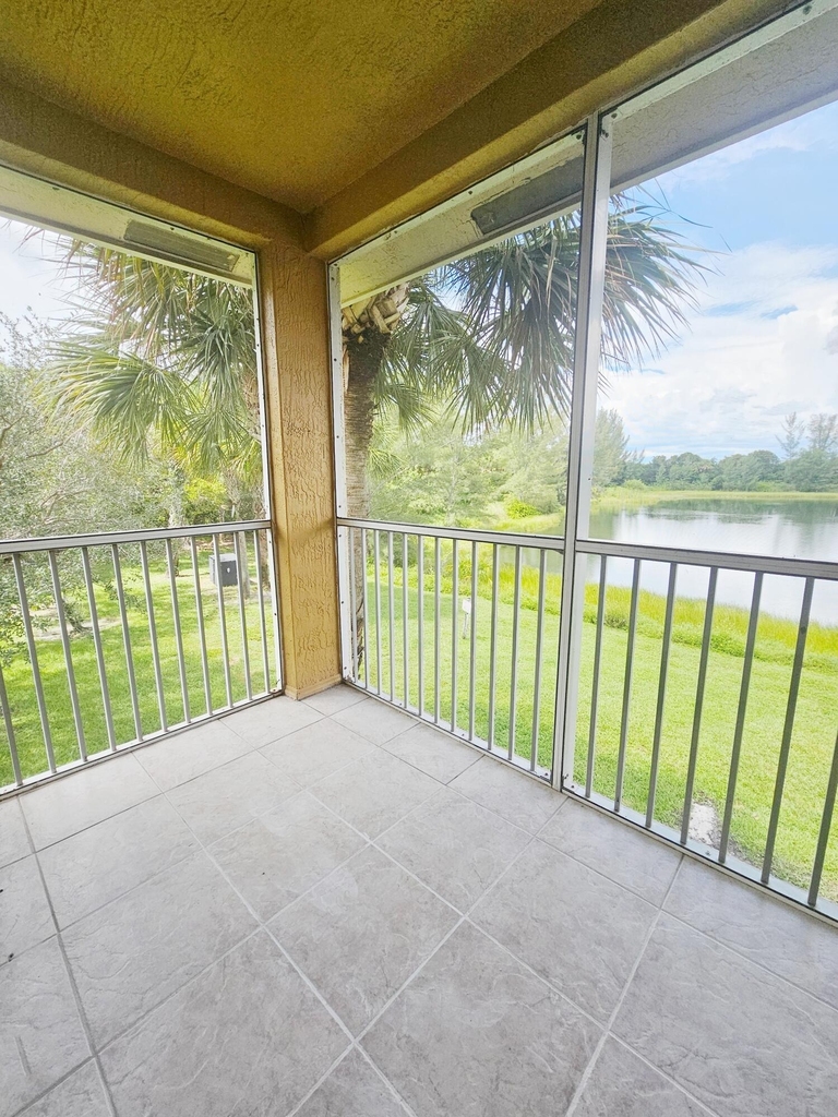 1157 Golden Lakes Boulevard - Photo 18