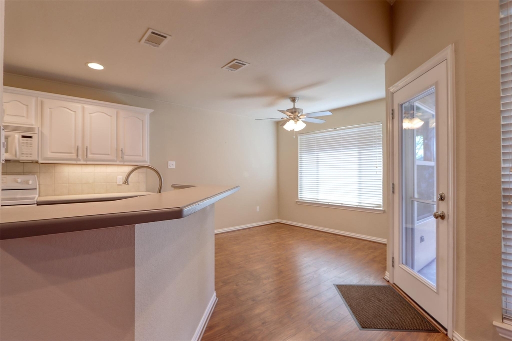 6218 Cynthia Drive - Photo 14