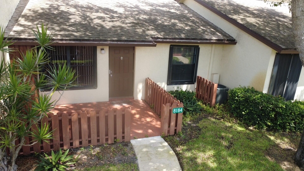 8184 Se Villa Way - Photo 17