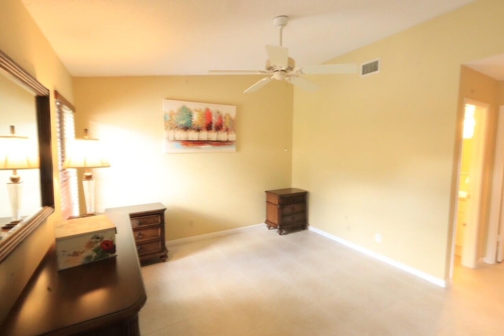 8184 Se Villa Way - Photo 8