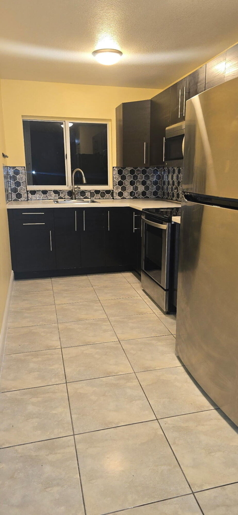 2210 Nw 34th Street - Photo 9