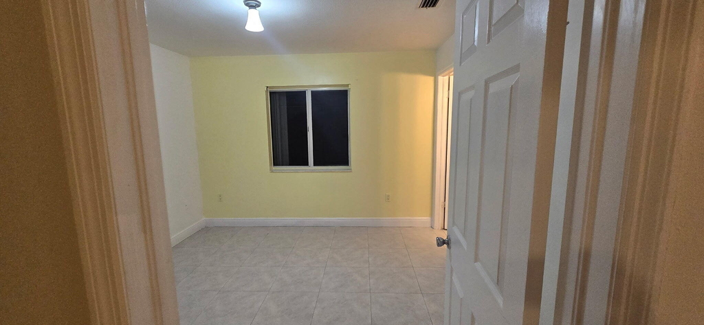 2210 Nw 34th Street - Photo 14