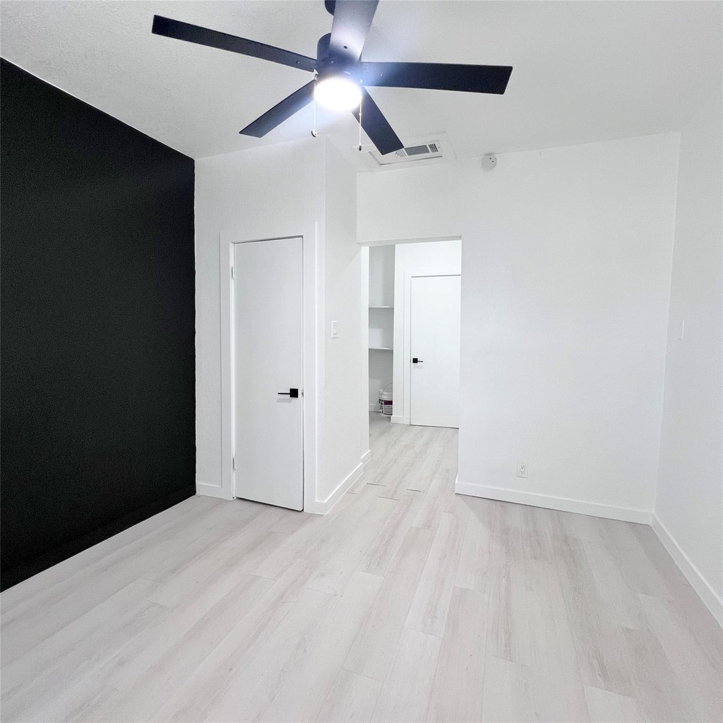 1542 E Ohio Avenue - Photo 9