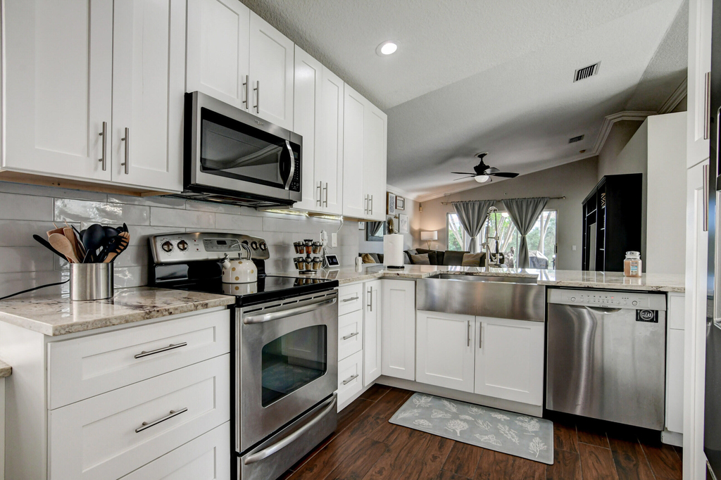 3574 Danbury Court - Photo 16