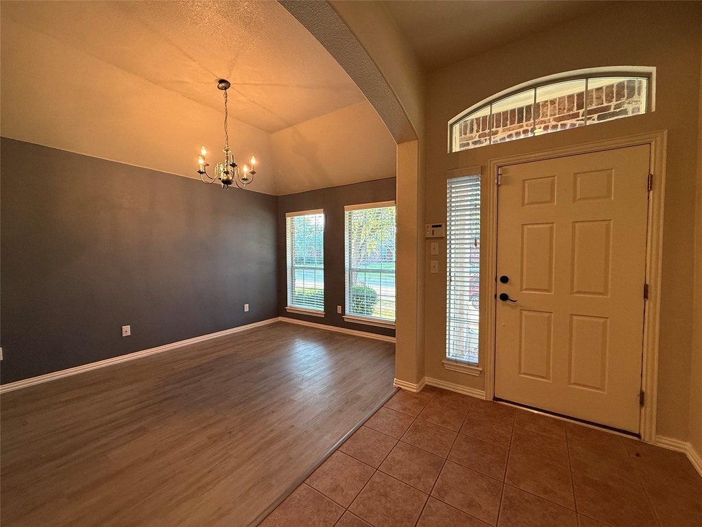 8014 Wilmington Drive - Photo 3