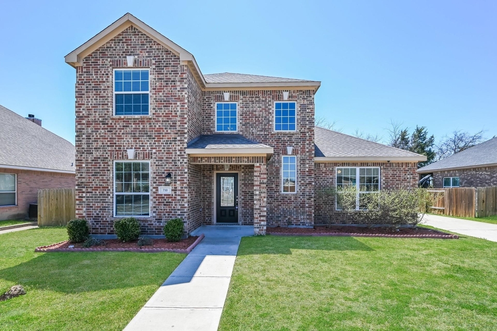 710 Shady Meadow Lane - Photo 0