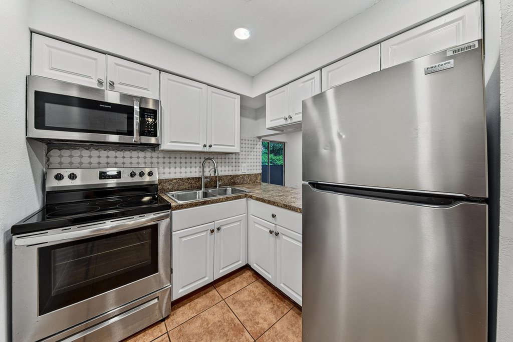 825 Sw 10th Street - Photo 17