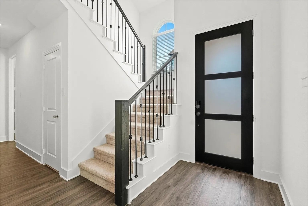 8224 Legacy Trail - Photo 5