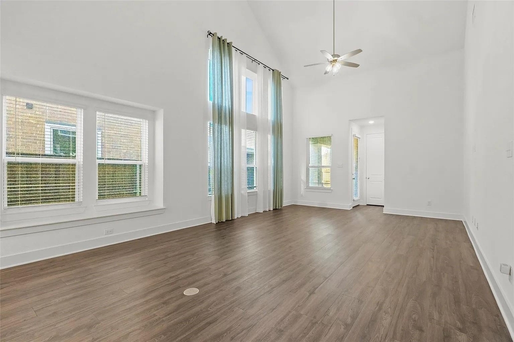 8224 Legacy Trail - Photo 2