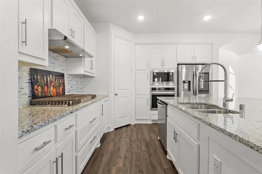 8224 Legacy Trail - Photo 1