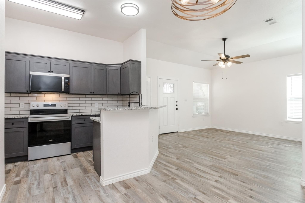 326 Blake Lane - Photo 8