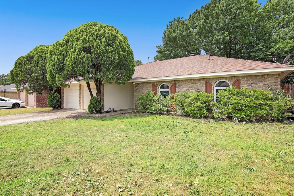 1113 Roaring Springs Drive - Photo 0