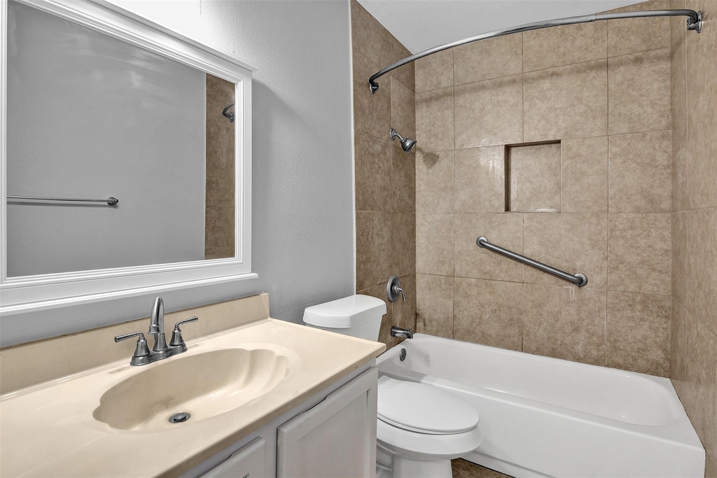 1113 Roaring Springs Drive - Photo 17