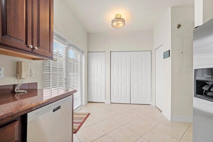 948 Nw 18th Avenue - Photo 6