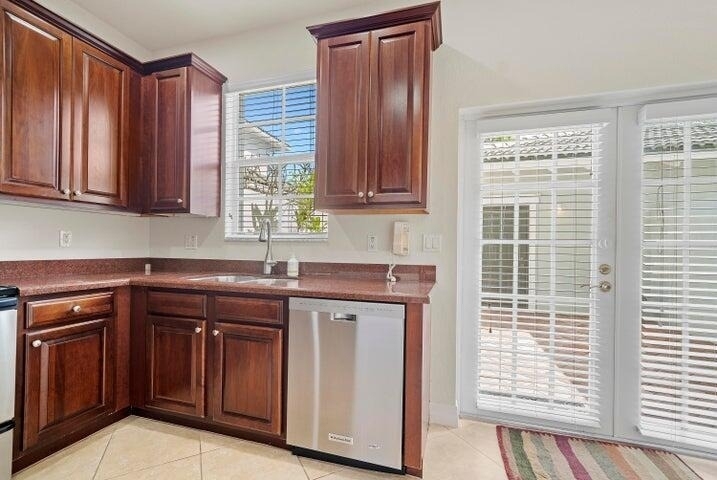 948 Nw 18th Avenue - Photo 9