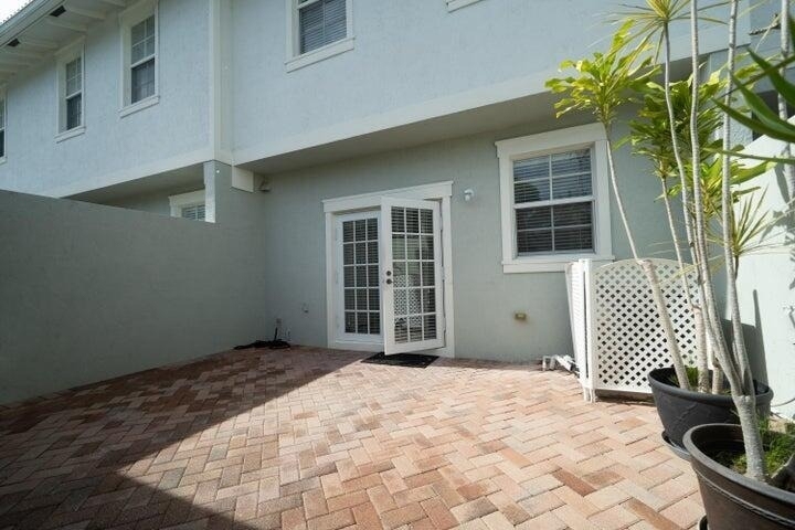 948 Nw 18th Avenue - Photo 10