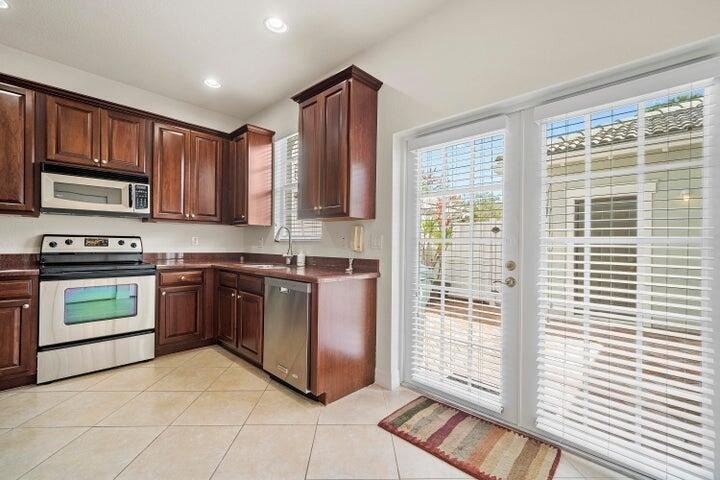 948 Nw 18th Avenue - Photo 8