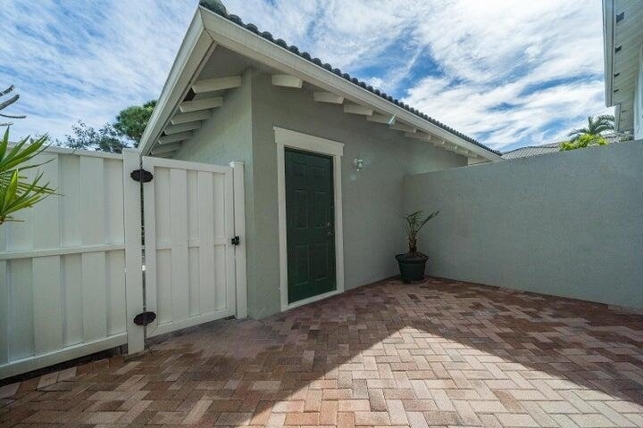 948 Nw 18th Avenue - Photo 12