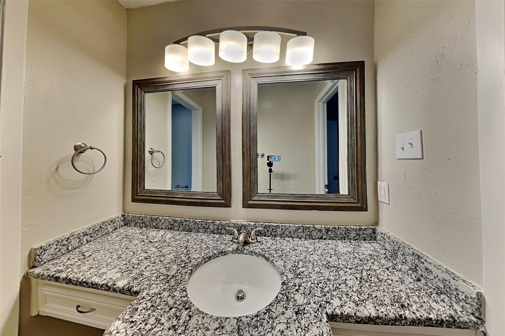 6908 Briardale Drive - Photo 10