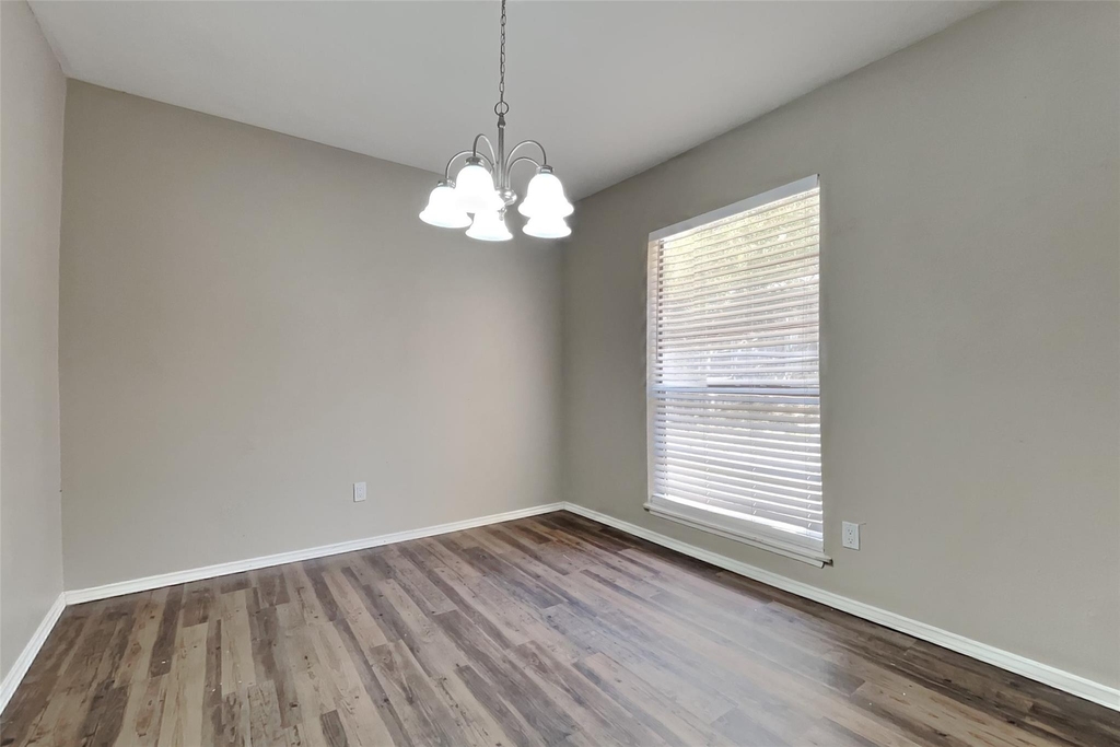 4605 Greenfield Drive - Photo 5