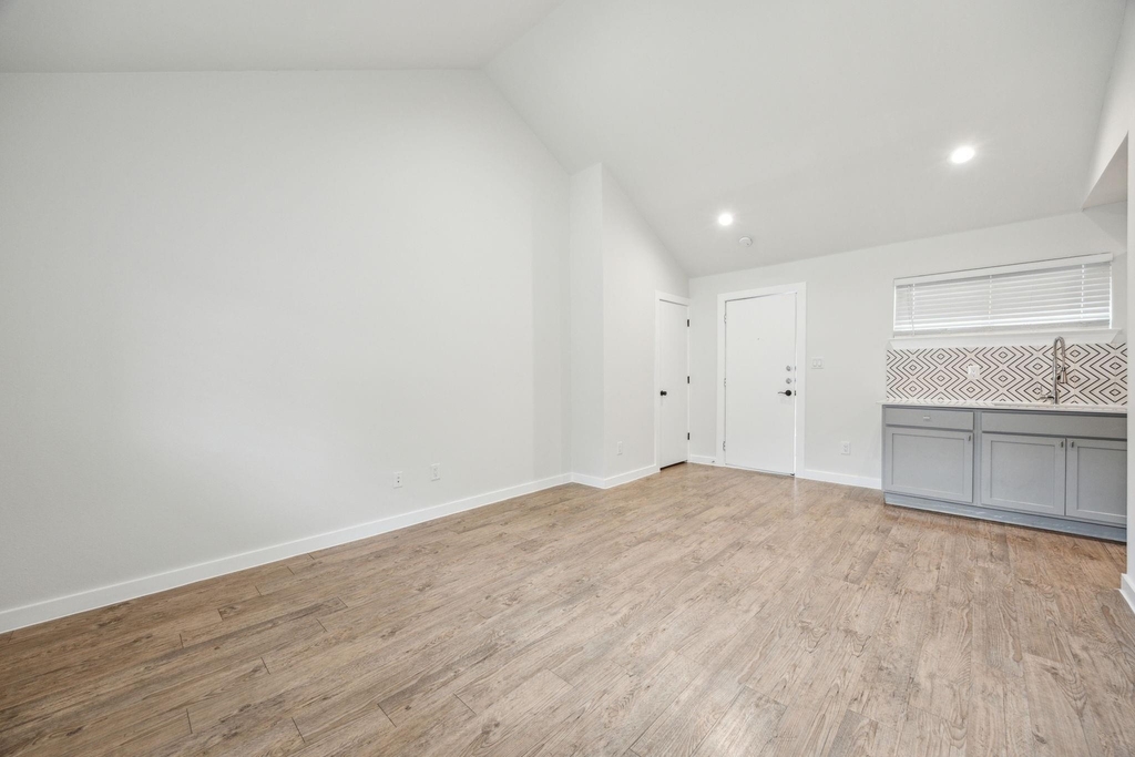 5018 San Jacinto Street - Photo 5