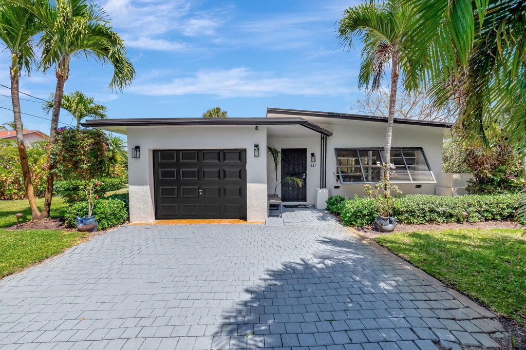231 Se 3rd Avenue - Photo 0