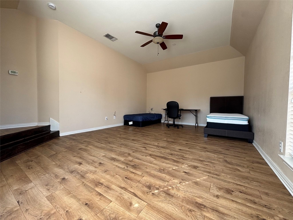 462 Richmond Street - Photo 15
