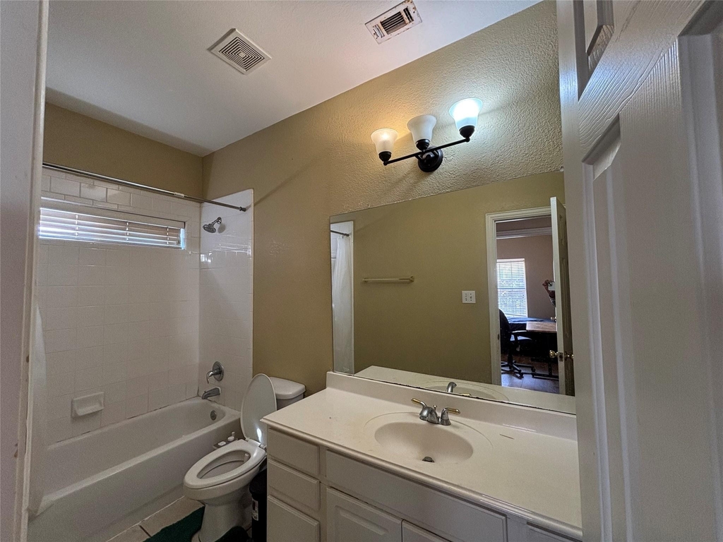 462 Richmond Street - Photo 7